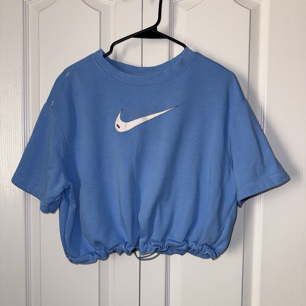 Nike Womens Swoosh Crop Top Sweatshirt Medium Short Sleeve Athleisure Streetwear